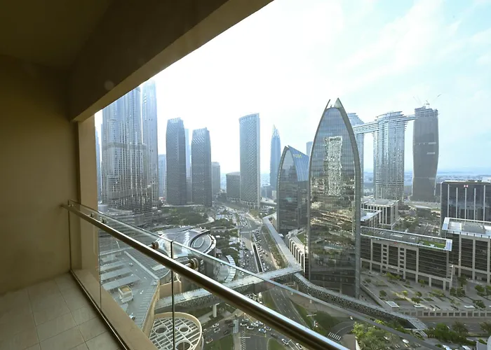 Emaar Fashion Avenue - Formerly Address Dubai Mall Four Apple